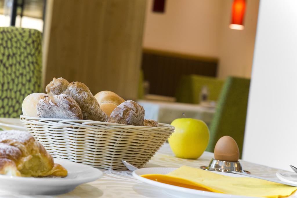 Anatol Hotel 4*